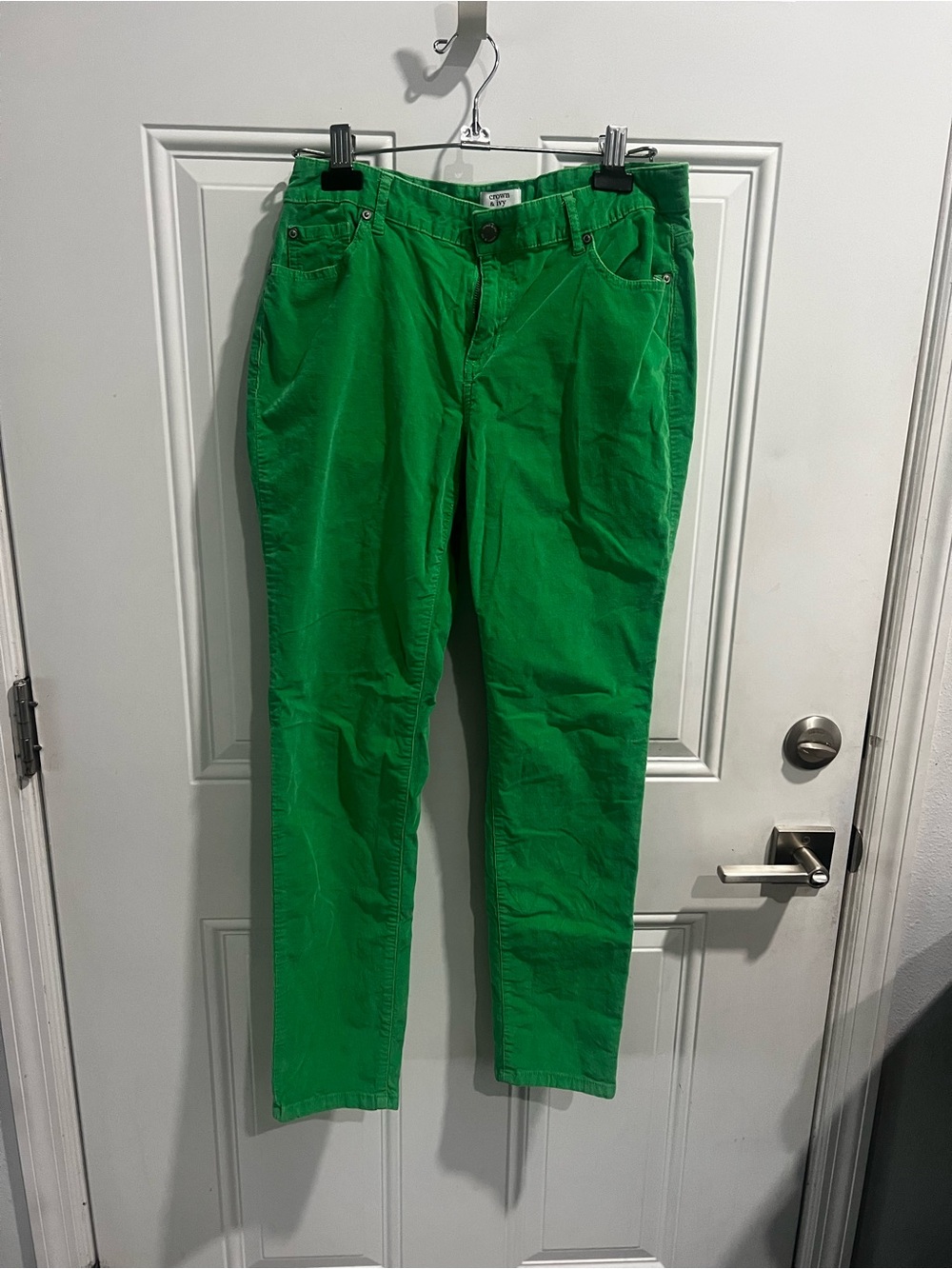 crown & ivy Bright Kelly Green Corduroy Pants